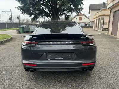 Porsche Panamera Turbo S E-Hybrid — Berline sportive hybride rechargeable, 12 160 km seulement — interni