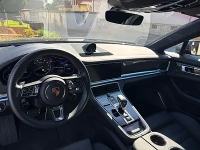Porsche Panamera Turbo S E-Hybrid — Berline sportive hybride rechargeable, 12 160 km seulement — dettaglio