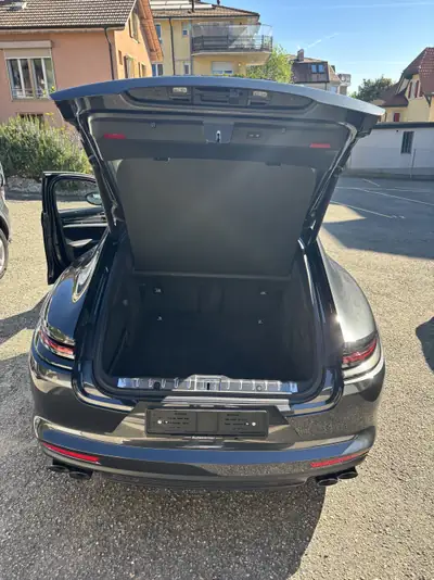 Porsche Panamera Turbo S E-Hybrid — Berline sportive hybride rechargeable, 12 160 km seulement — cruscotto