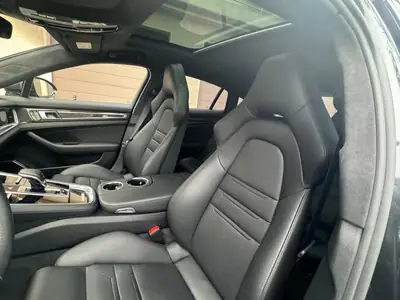 Porsche Panamera Turbo S E-Hybrid — Berline sportive hybride rechargeable, 12 160 km seulement — Miniatura 8