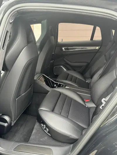 Porsche Panamera Turbo S E-Hybrid — Berline sportive hybride rechargeable, 12 160 km seulement — Miniatura 7
