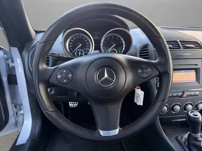 Mercedes-Benz SLK 200 Kompressor — Cabriolet élégant, moteur surcompressé, entretien à jour — Thumbnail 10