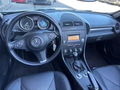 Mercedes-Benz SLK 200 Kompressor — Cabriolet élégant, moteur surcompressé, entretien à jour — Thumbnail 18