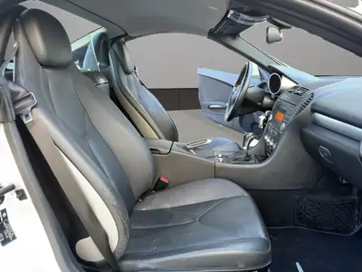Mercedes-Benz SLK 200 Kompressor — Cabriolet élégant, moteur surcompressé, entretien à jour — Thumbnail 16