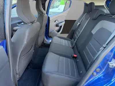 Dacia Sandero Stepway TCe 90 — SUV compact automatique, entretien économique — Thumbnail 13
