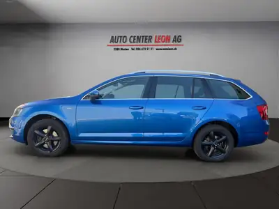 Skoda Octavia Combi 1.8 TSI — Break spacieux et motorisation dynamique — rear view