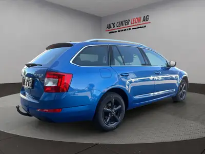 Skoda Octavia Combi 1.8 TSI — Break spacieux et motorisation dynamique — detail