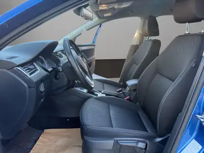 Skoda Octavia Combi 1.8 TSI — Break spacieux et motorisation dynamique — Thumbnail 9