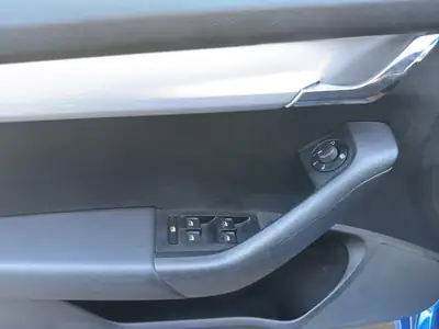 Skoda Octavia Combi 1.8 TSI — Break spacieux et motorisation dynamique — Thumbnail 12