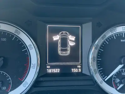 Skoda Octavia Combi 1.8 TSI — Break spacieux et motorisation dynamique — Thumbnail 11