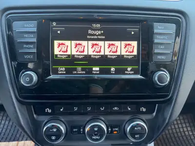 Skoda Octavia Combi 1.8 TSI — Break spacieux et motorisation dynamique — Thumbnail 15