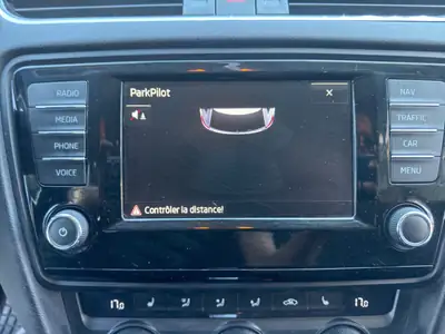 Skoda Octavia Combi 1.8 TSI — Break spacieux et motorisation dynamique — Thumbnail 22