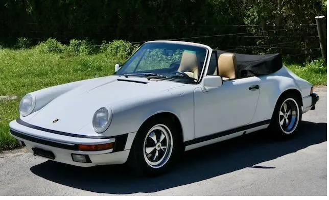 Porsche 911 Carrera Cabrio 1989 — Légende découvrable, moteur entièrement révisé — vista esterna