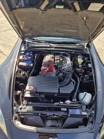 Honda S2000 — Roadster légendaire, 240 ch purs et sans compromis — vista posteriore