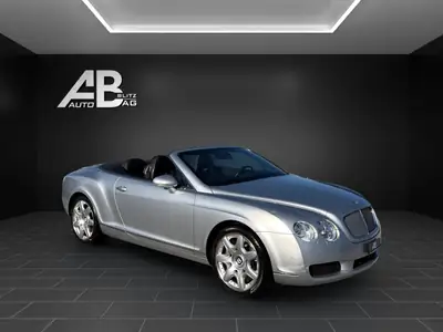 Bentley Continental GTC 6.0 — Cabriolet de prestige, 560 ch, toutes roues motrices — dettaglio