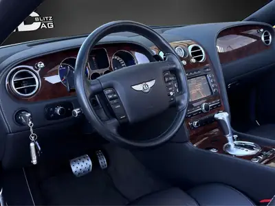 Bentley Continental GTC 6.0 — Cabriolet de prestige, 560 ch, toutes roues motrices — Miniatura 8