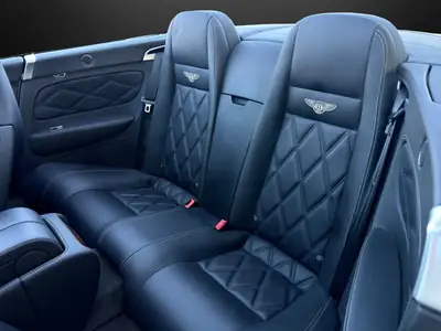 Bentley Continental GTC 6.0 — Cabriolet de prestige, 560 ch, toutes roues motrices — Miniatura 12