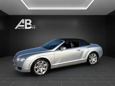 Bentley Continental GTC 6.0 — Cabriolet de prestige, 560 ch, toutes roues motrices — Miniatura 15