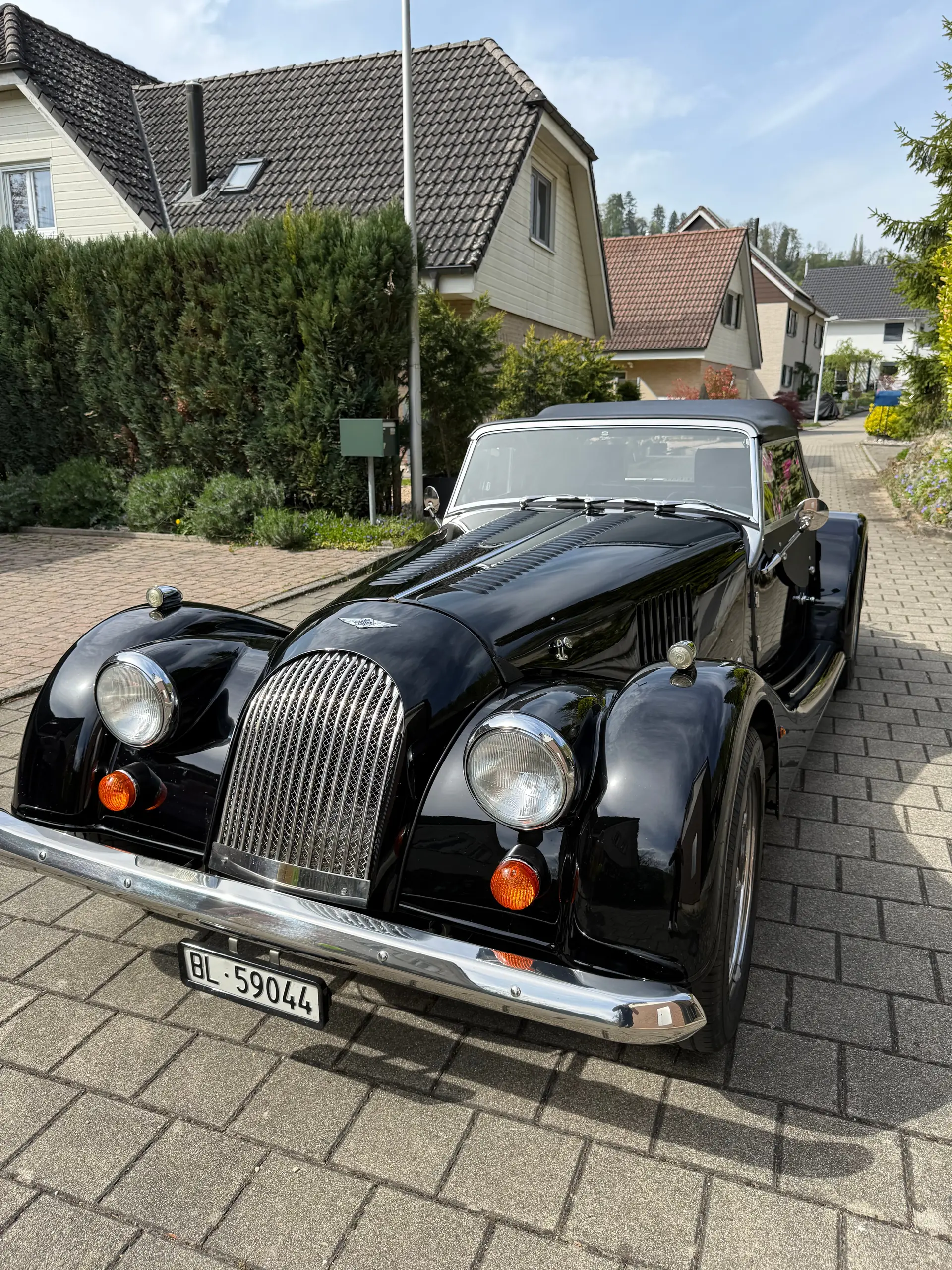 Morgan 4/4 Roadster 3.0 Swiss Pack — Cabriolet britannique authentique, 31'000 km