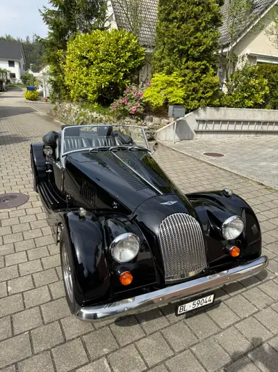 Morgan 4/4 Roadster 3.0 Swiss Pack — Cabriolet britannique authentique, 31'000 km — tableau de bord