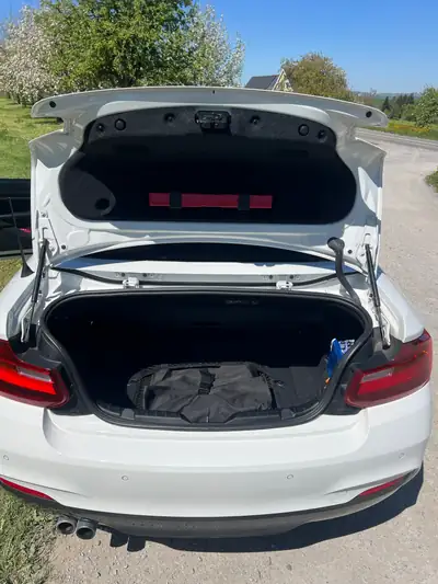 BMW 228i M Sport Cabriolet — Élégance décapotable, motorisation 245 ch et équipements premium — Miniature 8