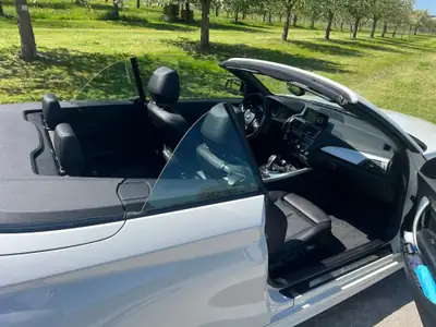BMW 228i M Sport Cabriolet — Élégance décapotable, motorisation 245 ch et équipements premium — Miniature 9