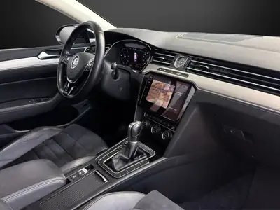 VW Passat Variant 2.0 TDI 240 PS — Monospace diesel performant, 4Motion, top état — Miniature 10
