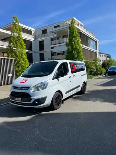 Ford Transit Custom Van 310 L1H1 — Fourgon professionnel complet et prêt à l'emploi — exterior view