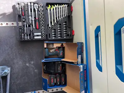 Ford Transit Custom Van 310 L1H1 — Fourgon professionnel complet et prêt à l'emploi — Thumbnail 11