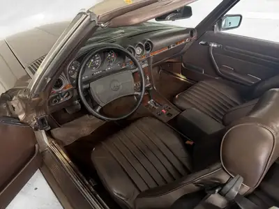 Mercedes-Benz SL 420 — Cabriolet de prestige années 1980, moteur V8 et hardtop inclus — Miniatura 9