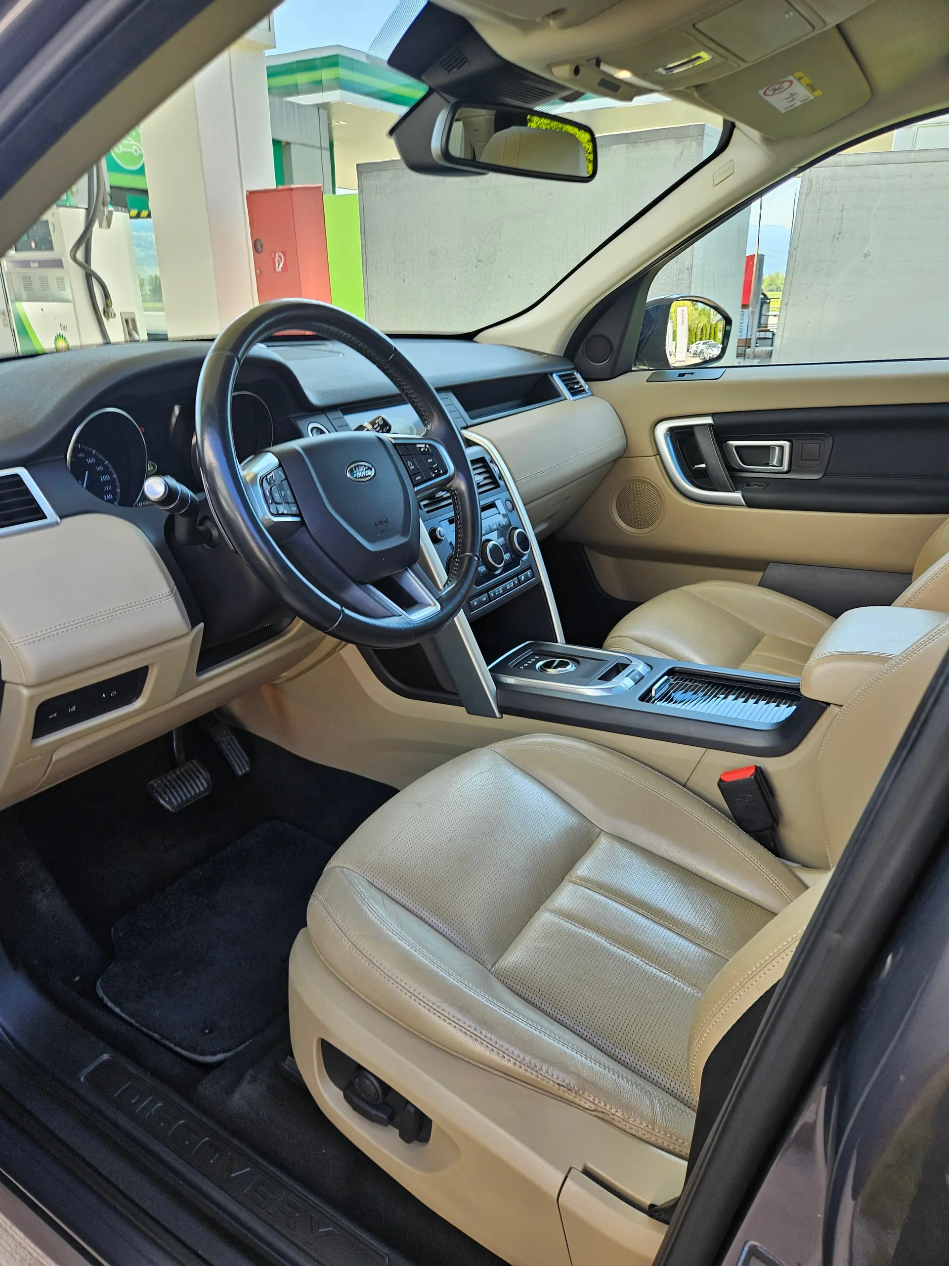 Land Rover Discovery Sport 2016 occasion Jona — 5