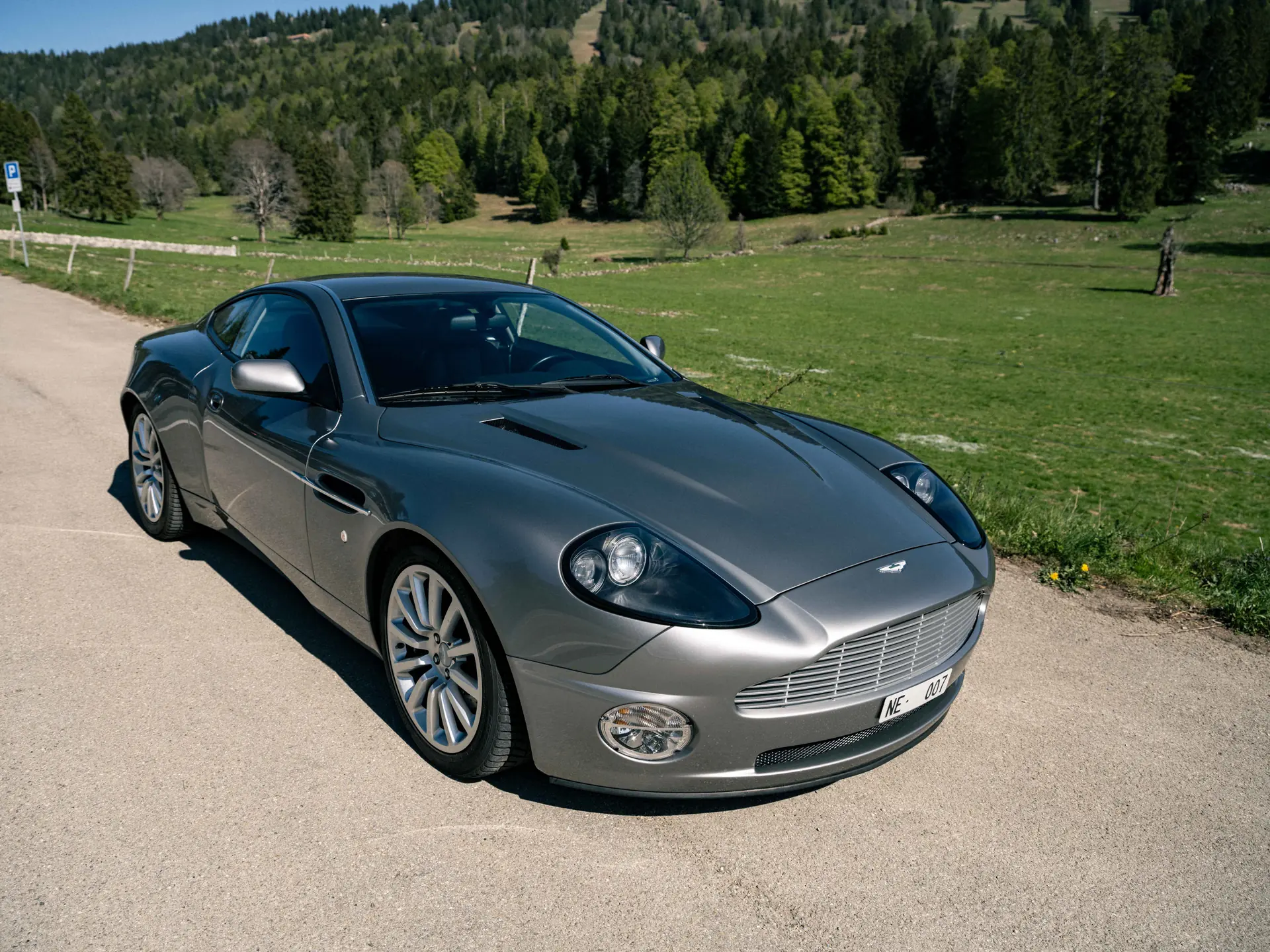 Aston Martin V12 Vanquish occasion Neuchâtel — 2