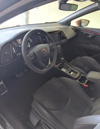 SEAT Leon 2.0 TSI Cupra R — 300 ch, sportive affûtée, impeccablement entretenue — rear view