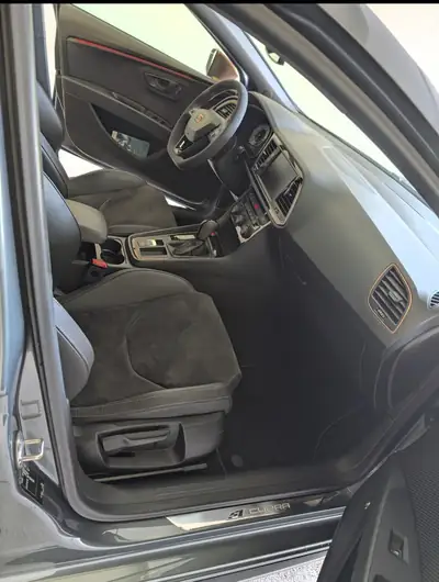 SEAT Leon 2.0 TSI Cupra R — 300 ch, sportive affûtée, impeccablement entretenue — Thumbnail 8