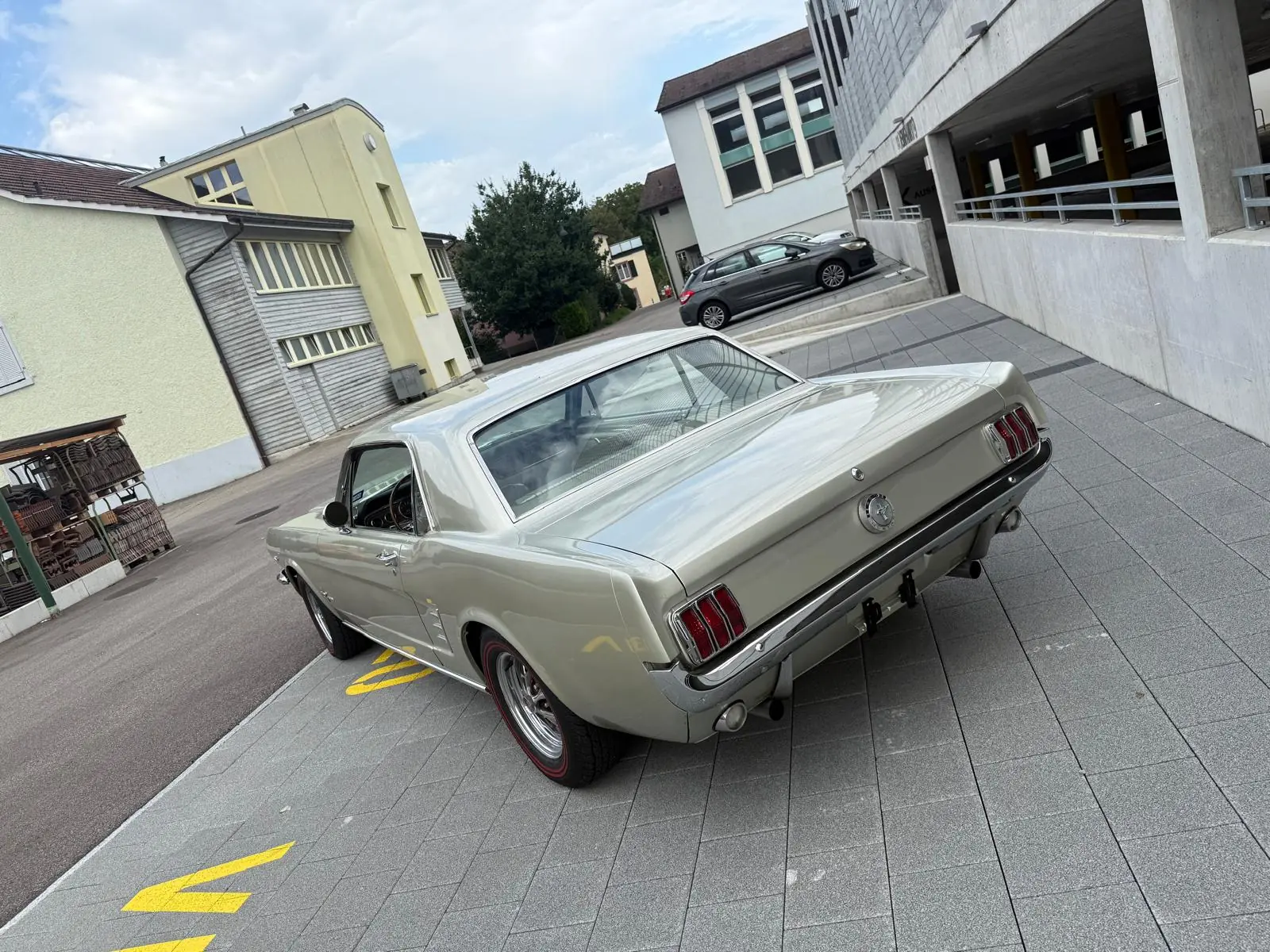 Ford Mustang 1966 occasion Bennwil — 3
