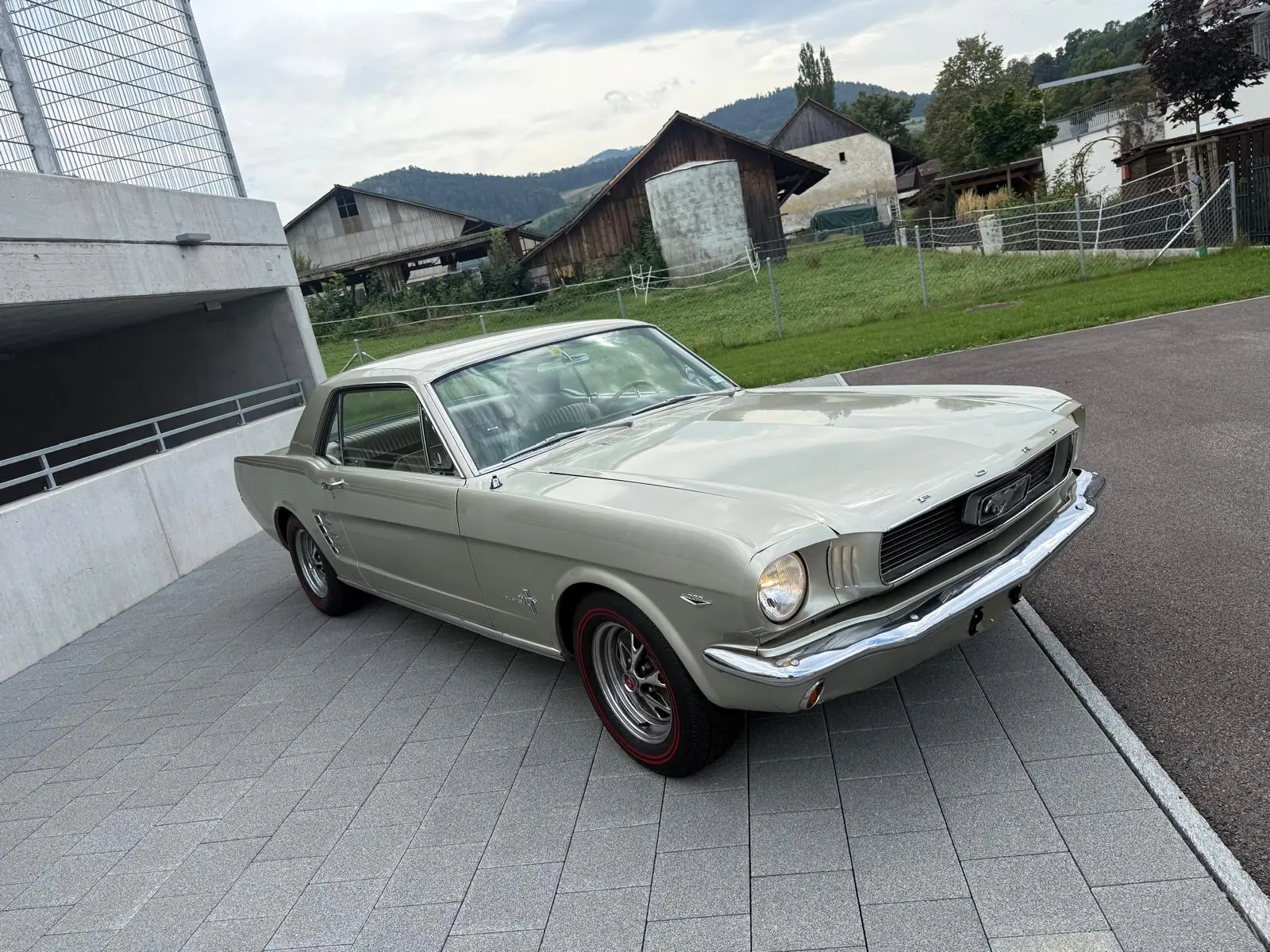 Ford Mustang 1966 occasion Bennwil — 4