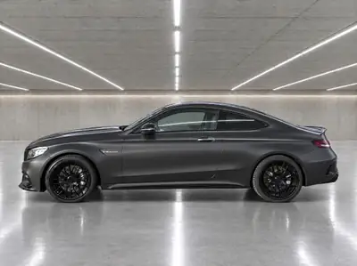 Mercedes-Benz C 63 AMG — Coupé haute performance, 476 ch, garantie incluse — interior