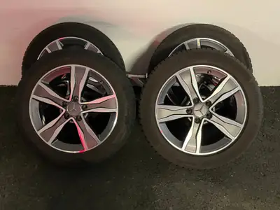Mercedes-Benz C 200 Swiss Star AMG Line — Break élégant, transmission automatique, traction intégrale — Thumbnail 11