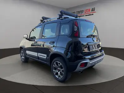 Fiat Panda 0.9 TwinAir Turbo Lounge — Citadine maligne, clim et entretien à jour — interior