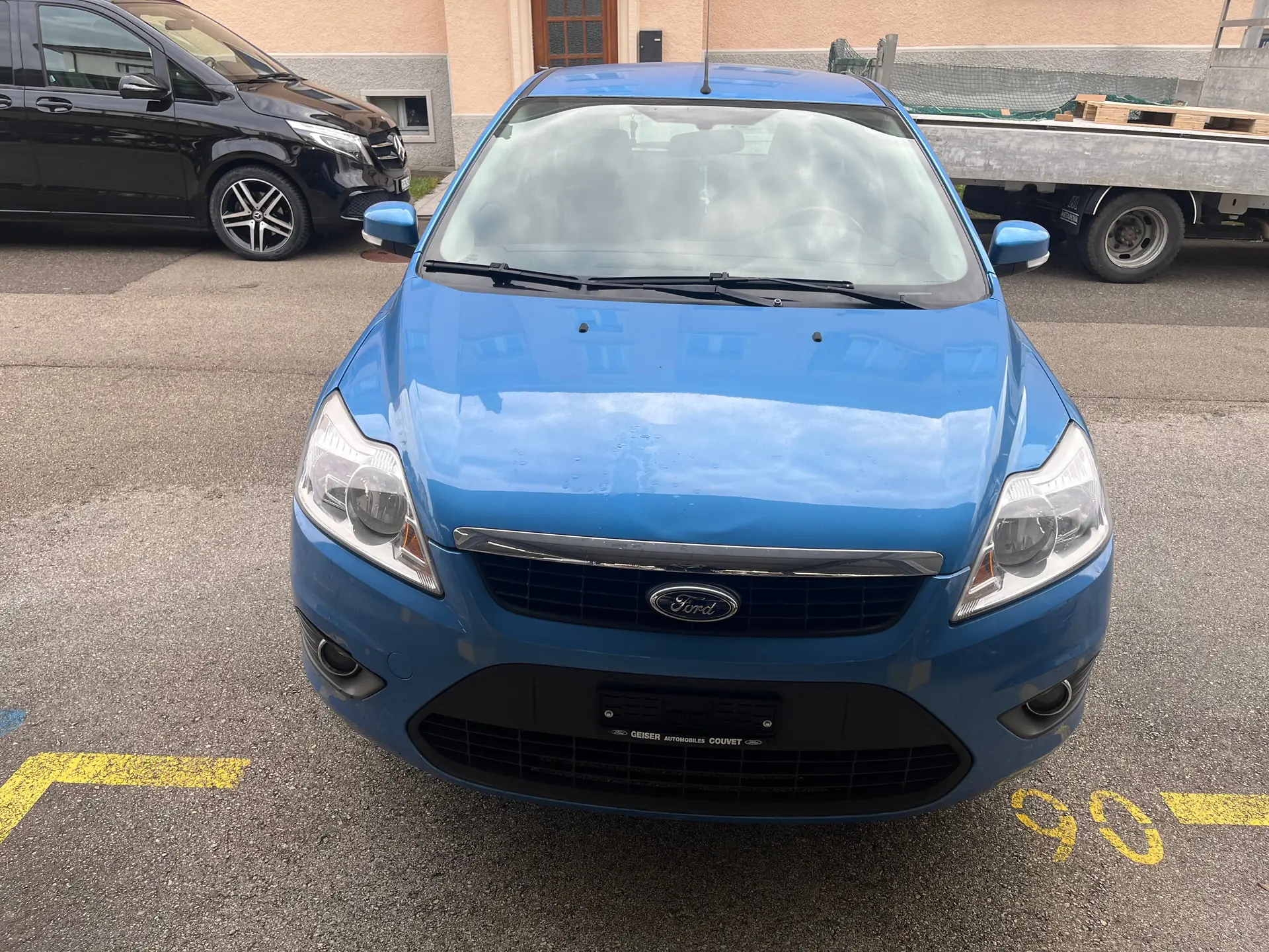 Ford Focus 1.8i Carving — Berline fiable, faible kilométrage, entretien économique — vista esterna