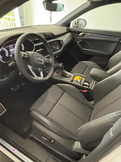 Audi Q3 Sportback 45 TFSI Quattro — SUV coupé dynamique, 245 ch et très peu kilométré — vista posteriore
