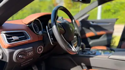 Maserati Ghibli D 3.0 V6 GranSport — Berline de prestige diesel, 68 000 km — Thumbnail 10