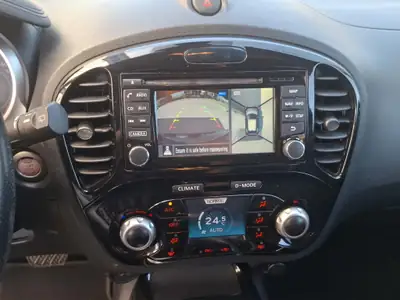 Nissan Juke 1.6 Tekna — Compact SUV dynamique, entretien complet — Armaturenbrett