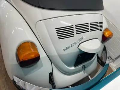 VW Käfer 1303 Cabriolet 1978 — Bijou vintage en état de collection, 29 500 km — Miniatur 9