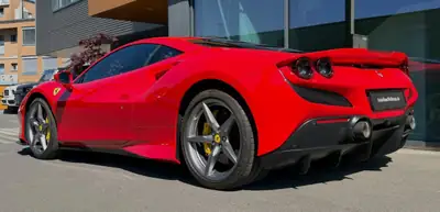 Ferrari F8 Tributo — 720 ch de pure adrénaline, seulement 15'900 km — Thumbnail 11
