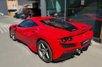 Ferrari F8 Tributo — 720 ch de pure adrénaline, seulement 15'900 km — Thumbnail 10