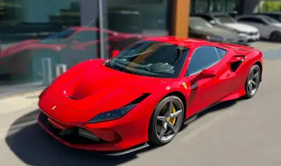 Ferrari F8 Tributo — 720 ch de pure adrénaline, seulement 15'900 km — Thumbnail 12