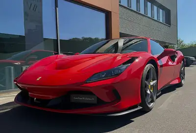 Ferrari F8 Tributo — 720 ch de pure adrénaline, seulement 15'900 km — Thumbnail 16