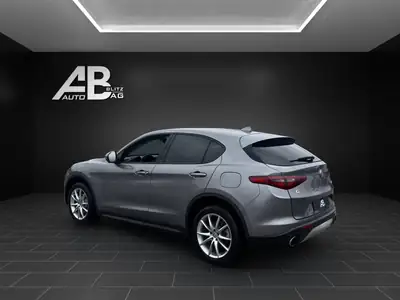 Alfa Romeo Stelvio 2.0 Super Q4 — SUV sportif all-road, révision incluse — rear view