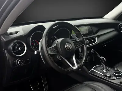 Alfa Romeo Stelvio 2.0 Super Q4 — SUV sportif all-road, révision incluse — Thumbnail 8